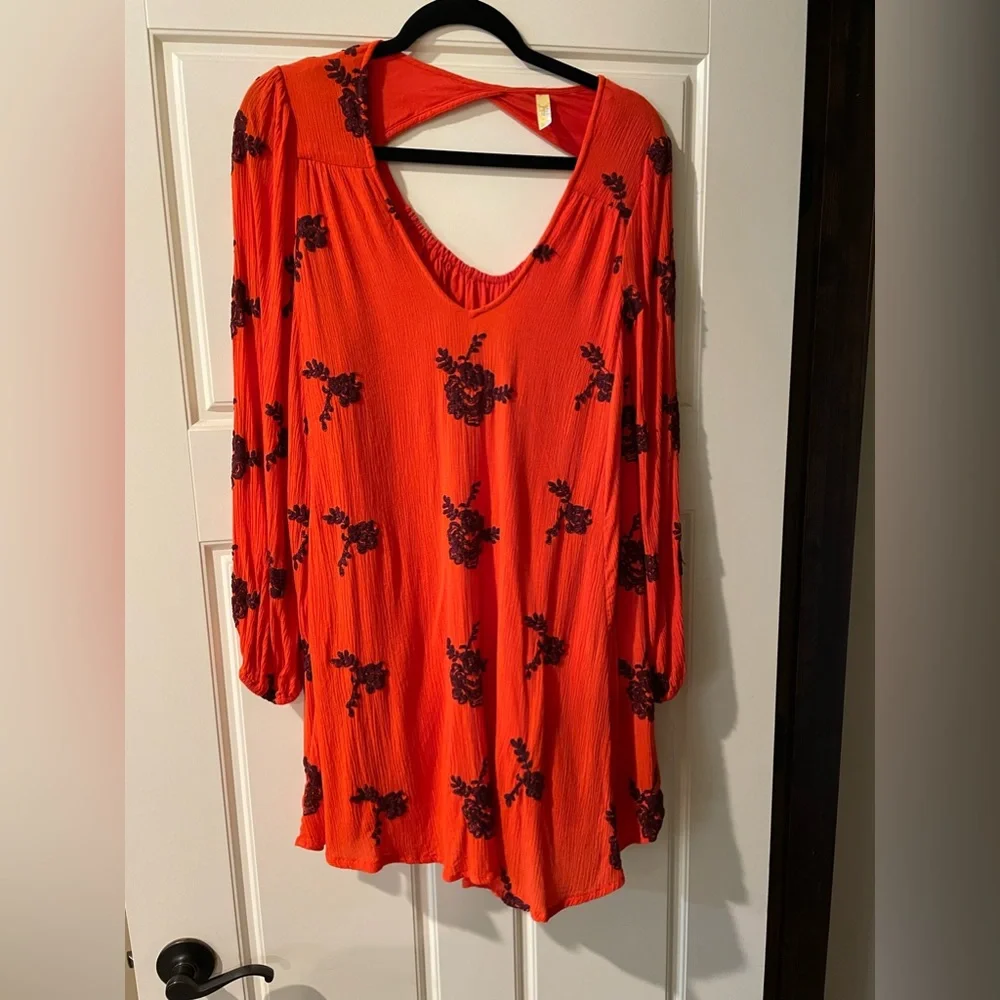 XS Free People Austin Embroidered Mini Dress
Rust/Maroon Floral - Picture 1 of 2